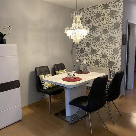 Wohlfuehlferienwohnung Mit Terrasse In Bensberg Appartamento Bergisch Gladbach
