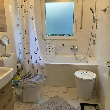 Wohlfuehlferienwohnung Mit Terrasse In Bensberg Apartment *