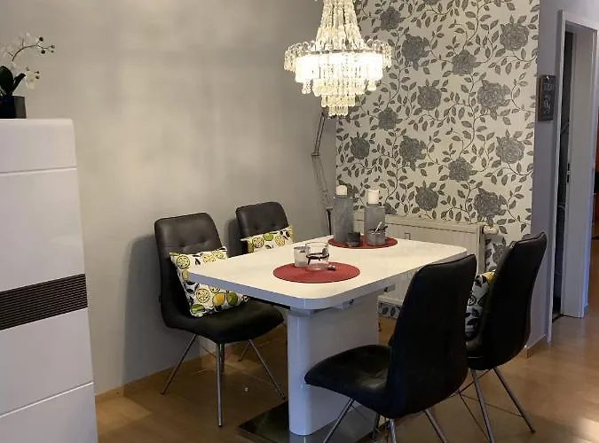 Wohlfuehlferienwohnung Mit Terrasse In Bensberg Daire Bergisch Gladbach